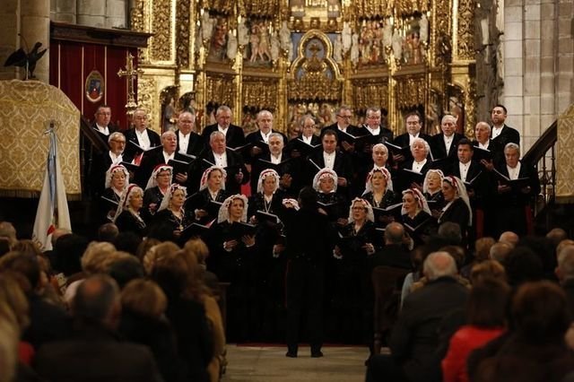 Ourense. 27-12-15. Local. Concerto da coral de Ruada na catedral de Ourense.
Foto: Xesús Fariñas