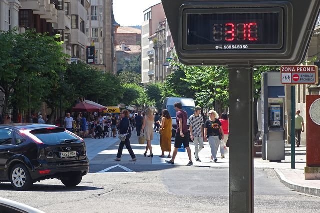 Ourense 1/8/18
Empieza la ola de calor en Ourense

Fotos Martiño Pinal