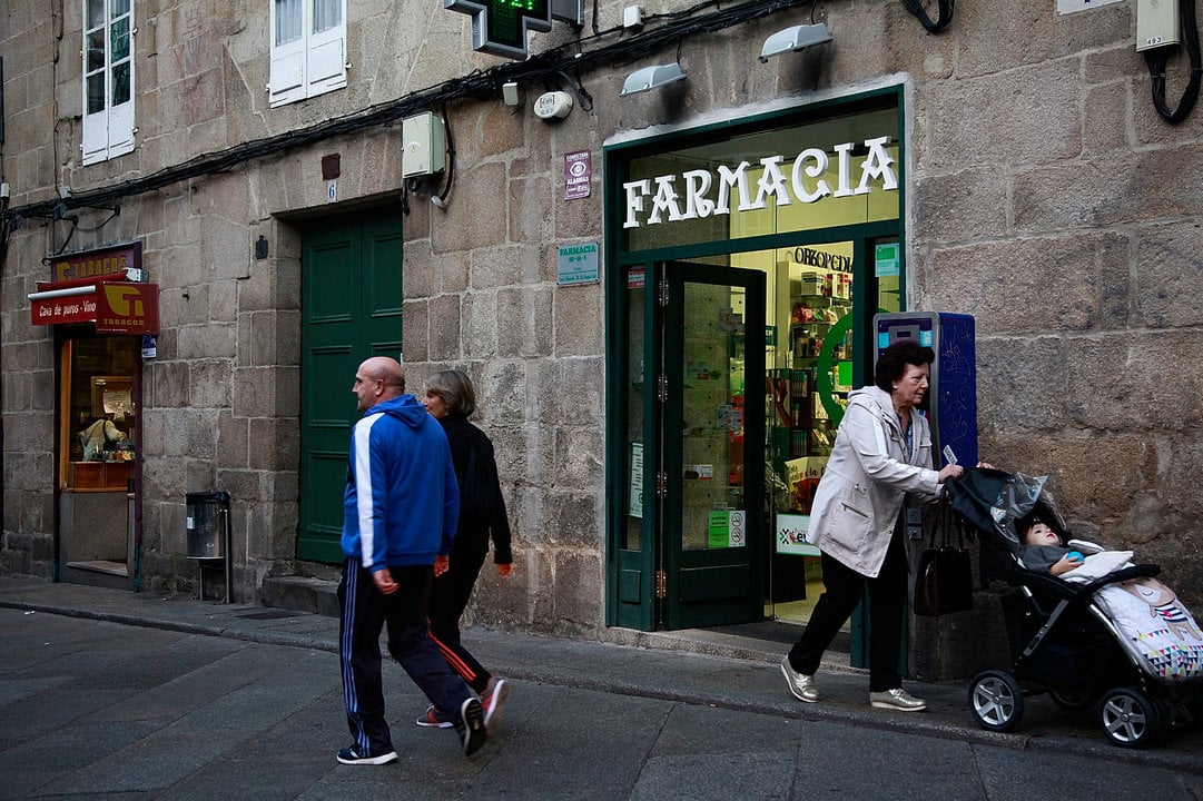 Una farmacia en el centro de la ciudad de Ourense.