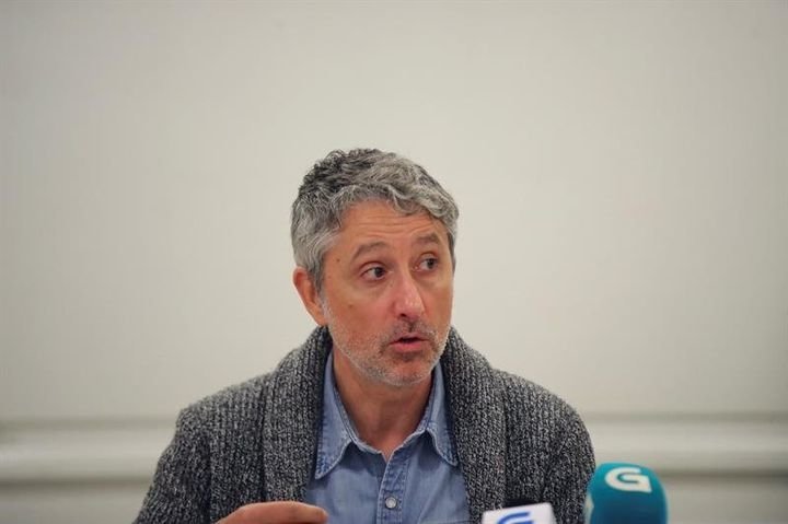 El coordinador de En Marea y representante legal de la formación, Gonzalo Rodríguez, durante la rueda de prensa.