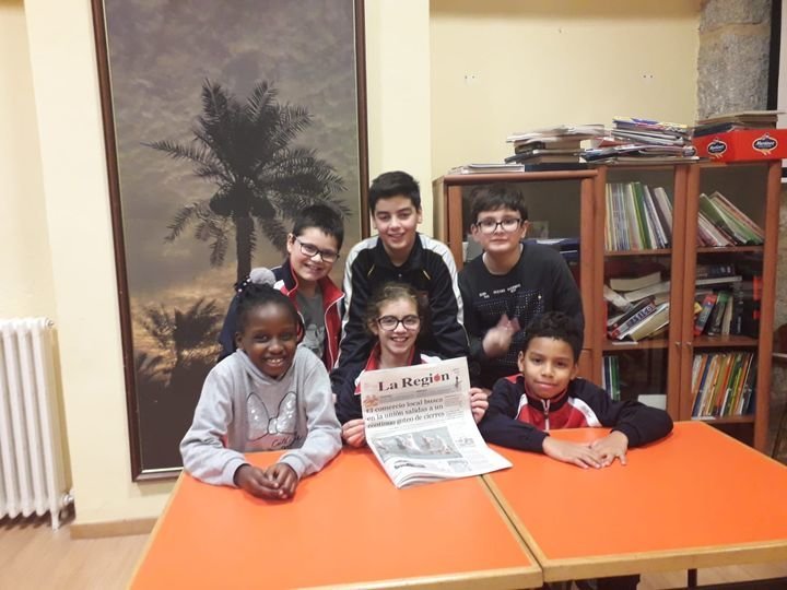 Giovanni, Quique, Anaís, Arón, Ngone, Luis e Javier son esta semana os encargados de ler La Región e comentar as novas que máis lles chaman a atención.