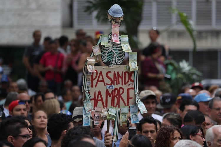 Pancarta de una protesta contra Maduro.