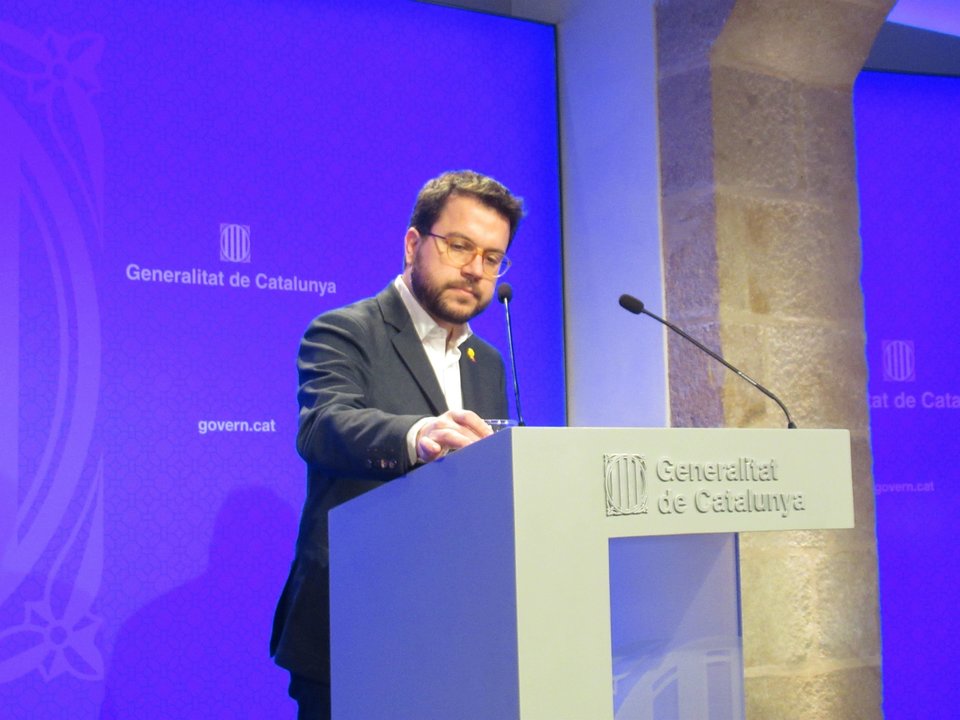 Foto Aragonès Artadi

España.-El Govern acusa a Sánchez de romper el diálogo y de ceder ante la ultraderecha


08/02/2019