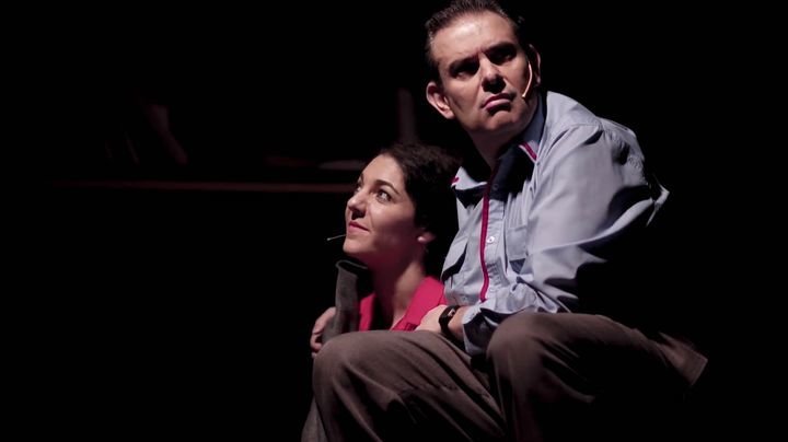 Elea López y Carlos Rebolo, durante la representación de la obra.