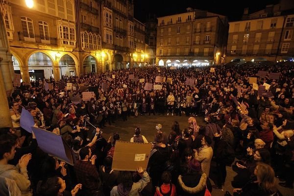 8-M Ourense Mujer