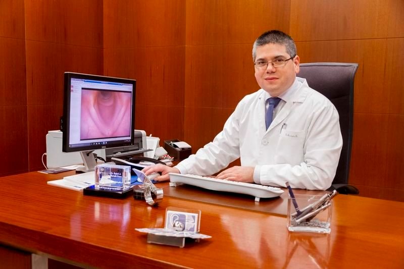 El otorrinolaringólogo Rafael Hurtado