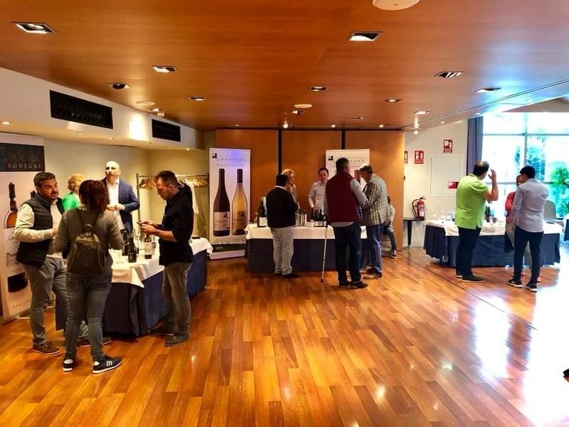 Túnel del Vino organizado por el Consello Regulador en Gijón.