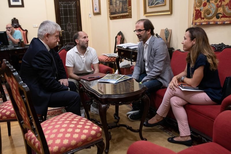 Miguel Caride, Gonzalo Pérez Jácome, Julio Masid y Ana Tejeiro, en la reunión en Alcaldía (ÓSCAR PINAL).