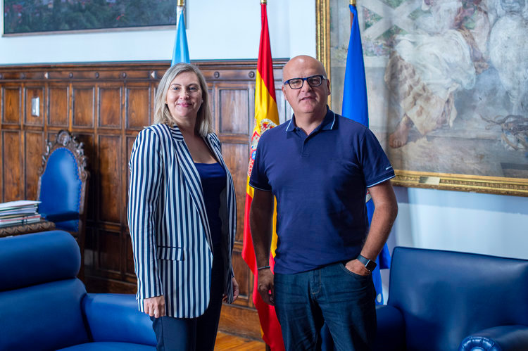 Reunión Manuel Baltar (Presidente Deputació) con Enma Rodriguez (Expourense).