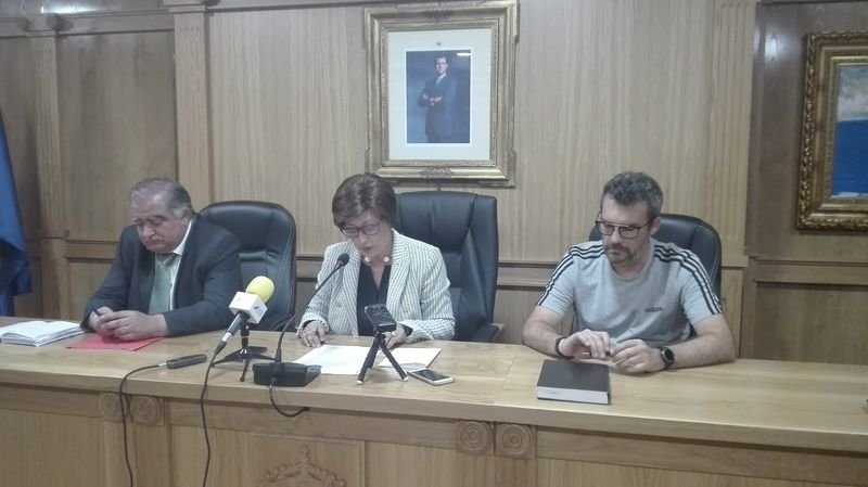 Manuel Pérez Campos, Elvira Lama y Rafael Penabad comparecieron en rueda de prensa.