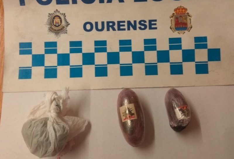 La droga que se le incautó a un joven conductor en Ourense.