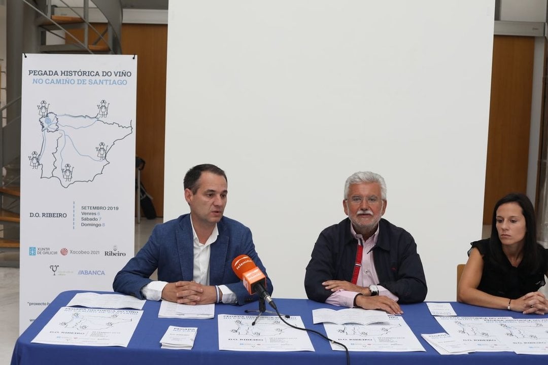 OURENSE 4/09/2019.- Presentación simposio do Ribeiro. Juan Manuel Casares, Rosendo Fernández, Sandra Quintas. José Paz