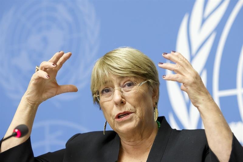 La alta comisionada de la ONU para los derechos humanos, Michelle Bachelet, en rueda de prensa. (Foto: EFE)