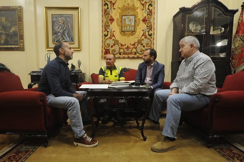 Gonzalo Pérez Jácome, Ángel Rafael Rodríguez, David Llorente y Miguel Caride, en la Alcaldía, este miércoles.