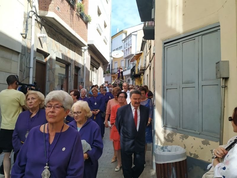 La procesión en honor a Jesús Nazareno, en la Rúa de San Mauro.