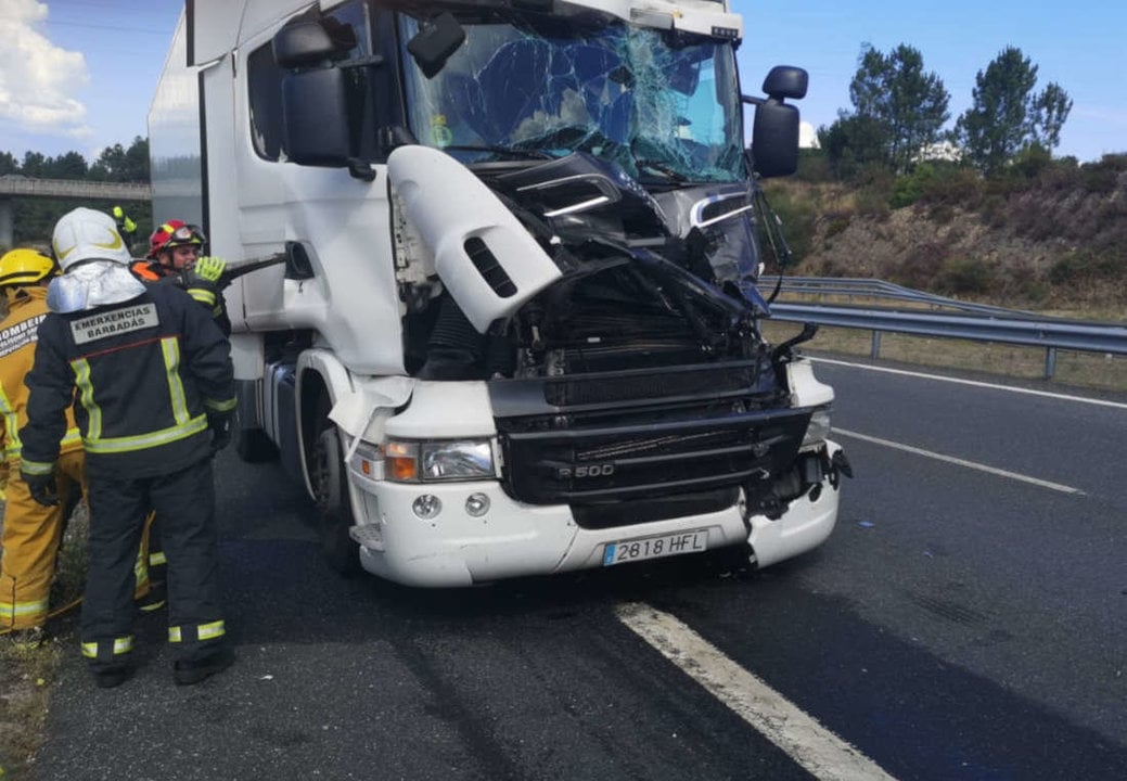 Camion accidente A52 ourense