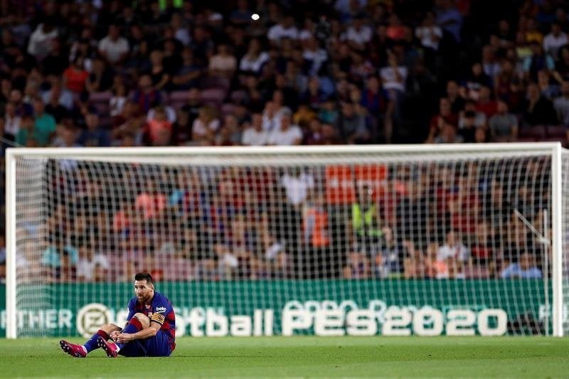 Leo Messi, lesionado en el Camp Nou.