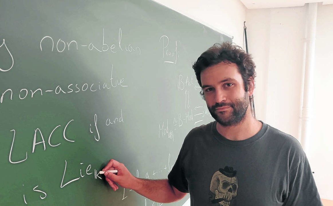 El profesor de Matemáticas, Xabier García. (Foto: RAGC)