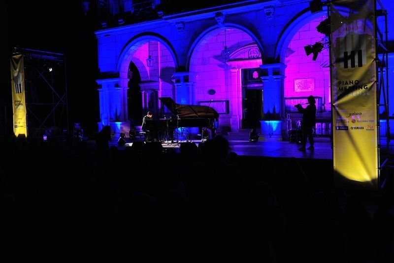 El Piano Meeting se cerró con un concierto en la Praza Maior (JOSÉ PAZ).