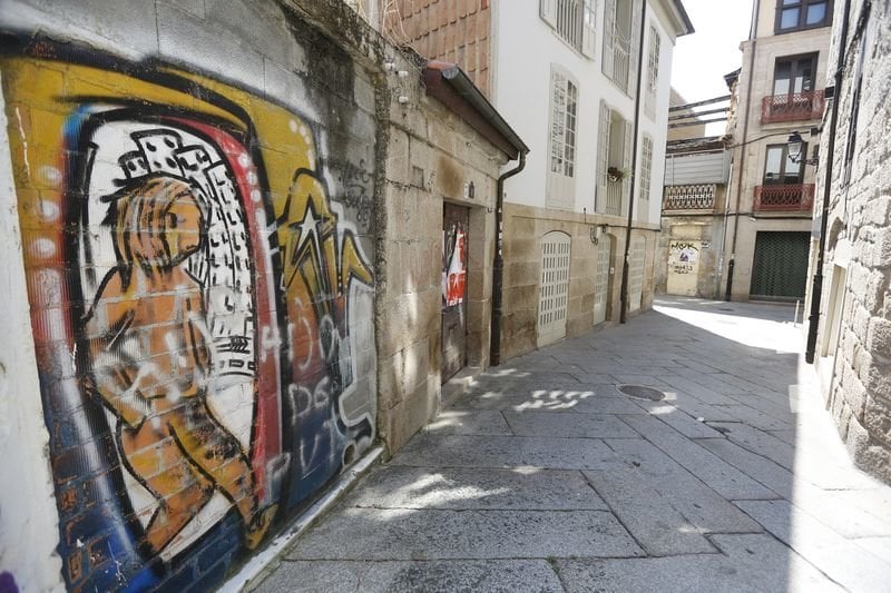 Ourense. 18/07/2018. Reportaje sobre pintadas y grafitis en el casco vello de la ciudad.
Foto: Xesús Fariñas