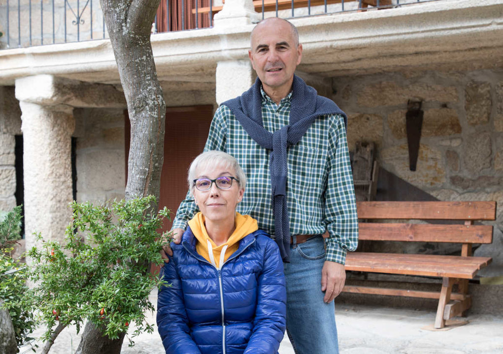 Carmen Bohórquez y Toño R. Corbal, promotores del Centro O Viso, recientemente premiado.