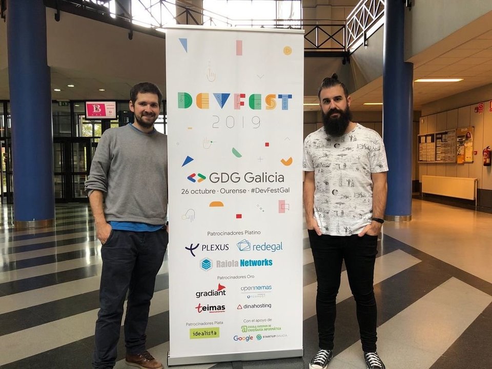 Toni Martínez y Besos Moure, organizadores del Google Developers Group de Ourense.