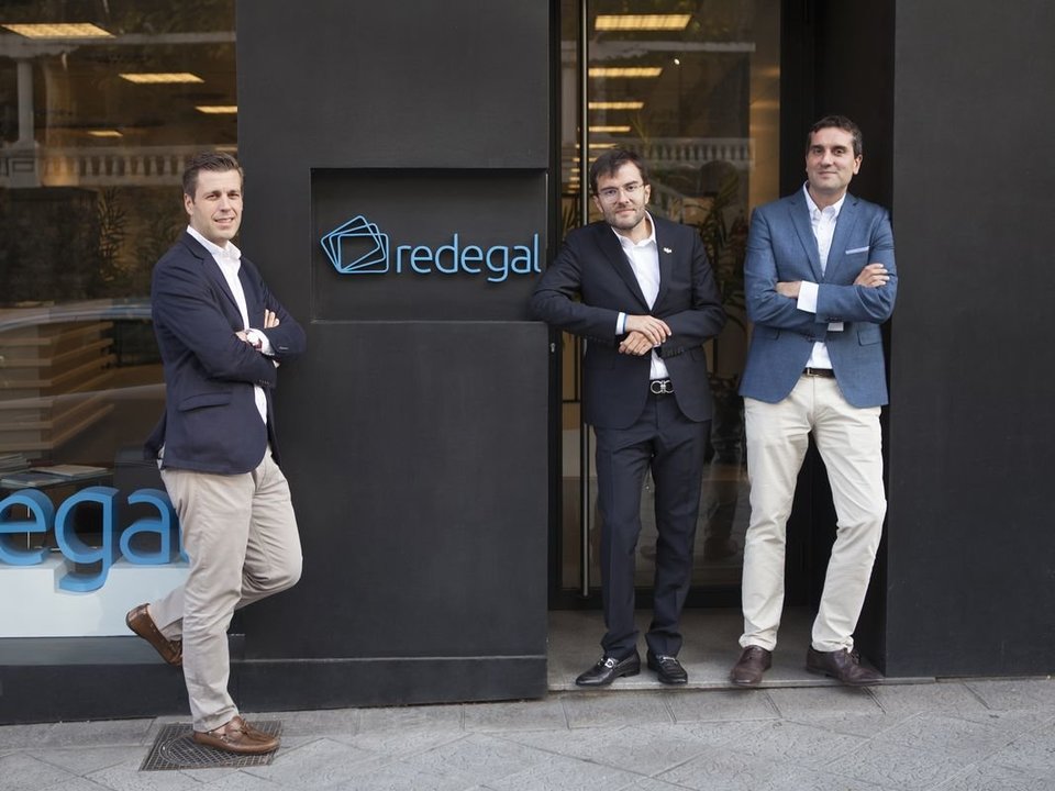 Miguel Pérez de Juan, Jorge Vázquez y Javier Castiñeiras, directivos de Redegal.