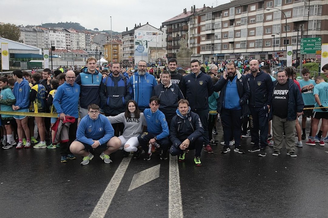 Miembros del Campus Ourense de rugby se volvieron a encargar de controlar las salidas (MIGUEL ÁNGEL).