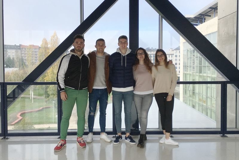 Miembros de los equipos Ourense Termal y GAL PRIX, de la facultad de Ciencias Empresariales y Turismo.