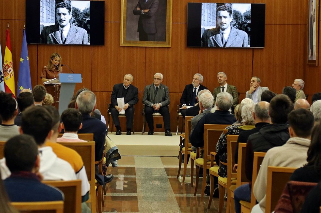 Homenaje a Celso Emilio Ferreiro en el Parlamento de Galicia.