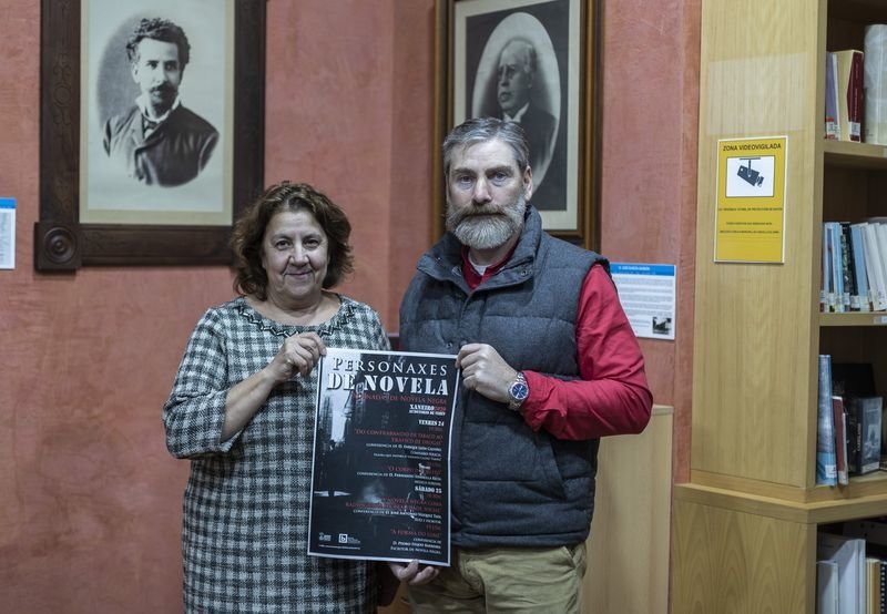 Emilia Somoza y Miguel Losada con el cartel de las jornadas.