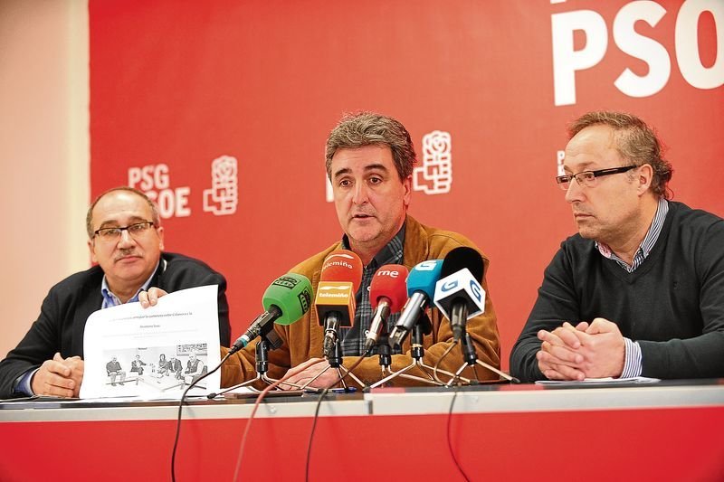 OURENSE 27/12/2O19 .- Rueda de prensa del Psoe. José Luis Rodríguez, Ramón alonso, Juan Carlos de Francisco. José Paz