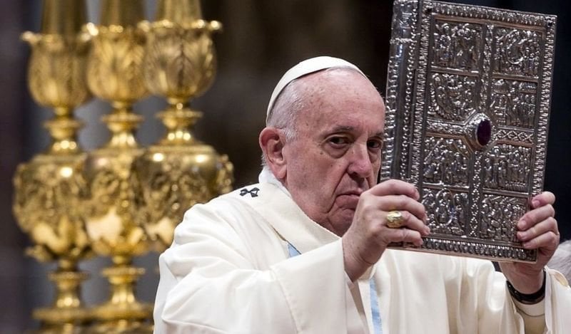 El papa, durante la misa de Año Nuevo en el Vaticano.