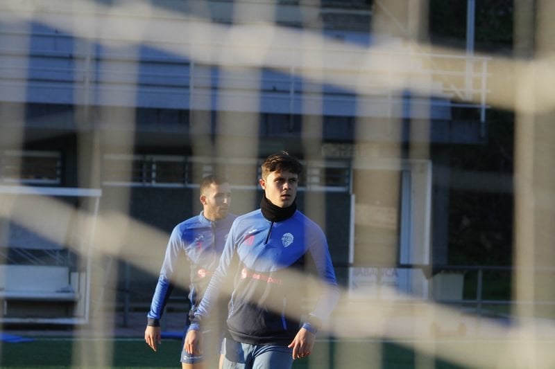 Cássio, jugador del Ourense CF, durante una sesión de entrenamiento (ANDRÉS CACHALVITE).