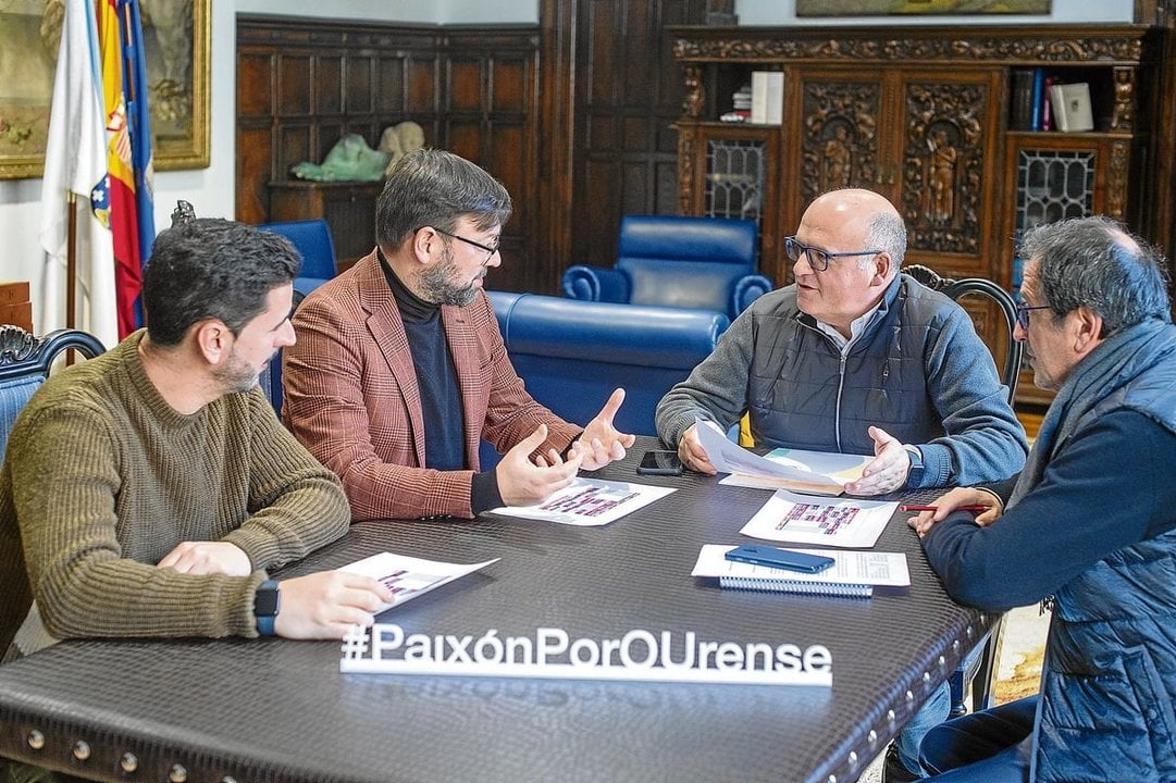 Reunión Manuel Baltar (Presidente Deputación Ourense) con Juan Rivas e Manuel Araujo (Coordinadores da ICCWEEK) acompañados polo Asesor de Cultura da Deputación Ourense, Aurelio Gómez Villar.