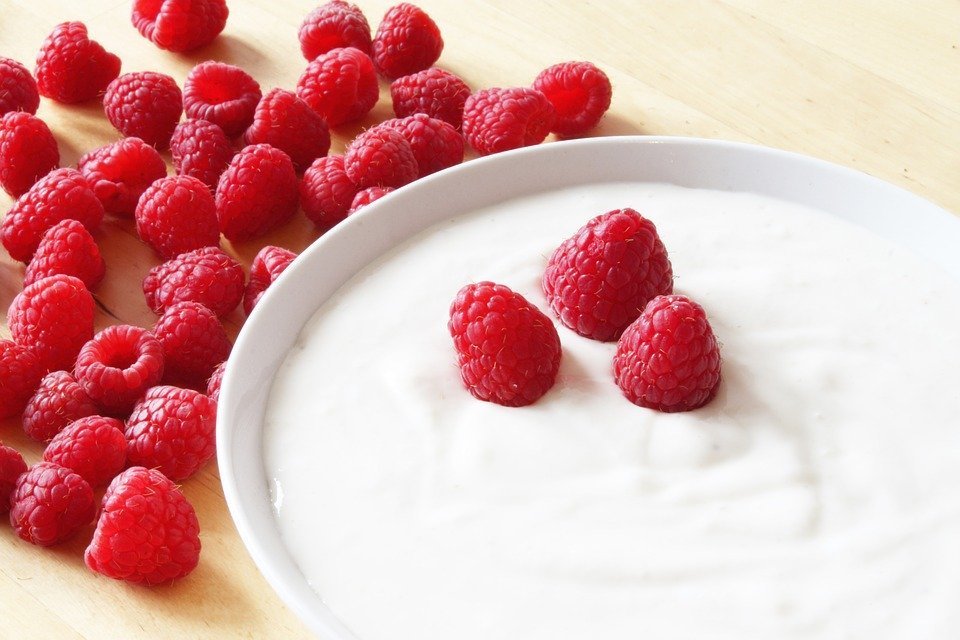 Los yogures pueden ayudar a mantener un sistema digestivo saludable.