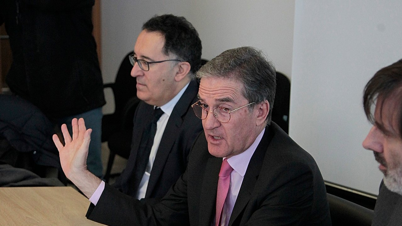 Antonio Piña, presidente de la Audiencia; el presidente del TSXG, José María Gómez y Díaz-Castroverde, y el juez decano, Leonardo Álvarez.