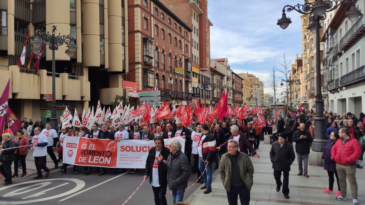 Manifestación del 16F por las calles de León.