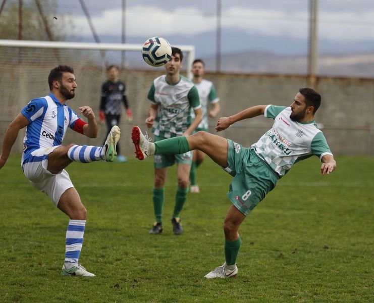 Celanova. 16/02/2020. Partido de fútbol entre el Sportin Celanova y el Melias.
Foto: Xesús Fariñas