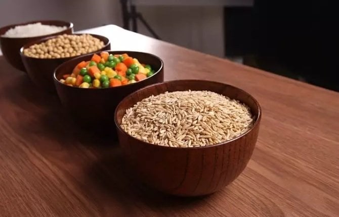 Soja, granos enteros, arroz, verduras