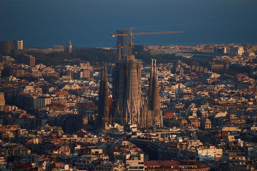 Panorámica de la ciudad de Barcelona (EFE)