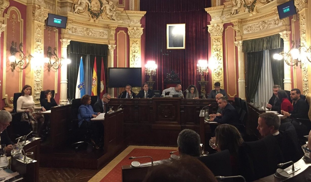 Vista general del pleno del Concello de Ourense.