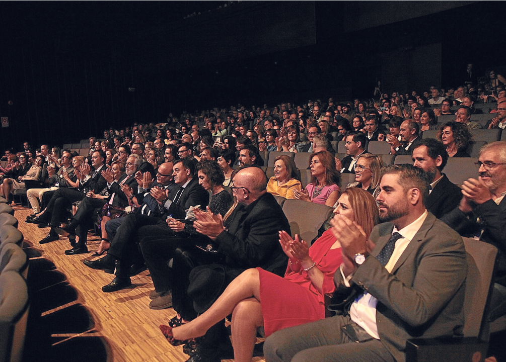 Asistentes a la gala de clausura de la pasada edición, en el Auditorio Municipal. (Foto: Miguel Ángel)