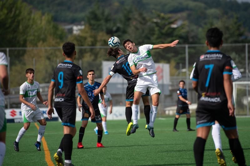 OURENSE (CAMPO DE FÚTBOL MIGUEL ÁNGEL). 20/10/2019. OURENSE. Partido de fútbol juvenil de Liga Nacional entre el Pabellón y el Ourense CF. FOTO: ÓSCAR PINAL
