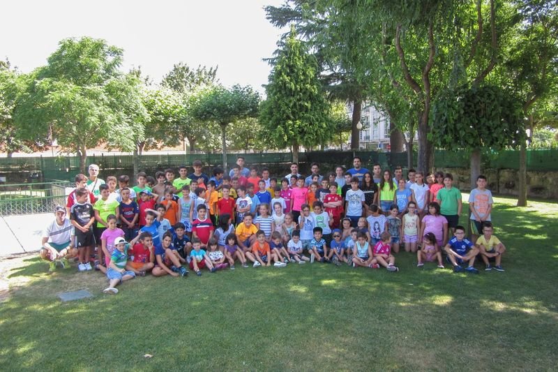 Niños participantes en la edición del año pasado de la Ludoteca deportiva.