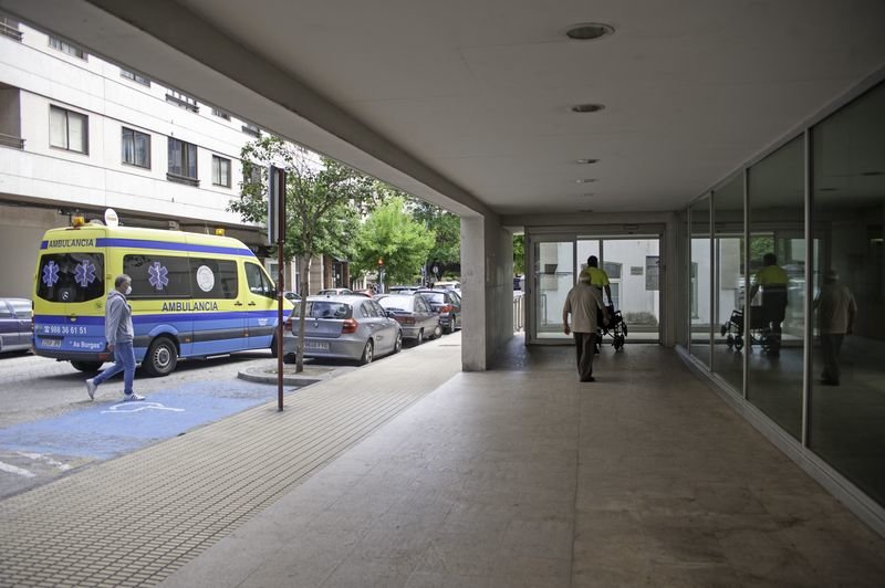 Exteriores del centro de salud Valle Inclán, en la ciudad (MARTIÑO PINAL).