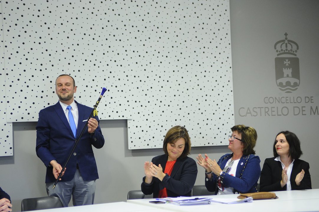 Esteban Suárez, actual alcalde de Castrelo de Miño, el día de toma de posesión (MARTIÑO PINAL).