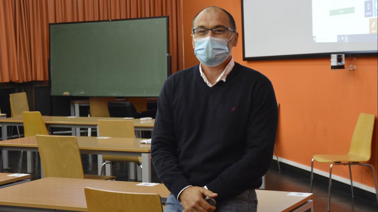 Manuel Isorna es profesor en la Facultad de Educación y Trabajo Social de Ourense.
