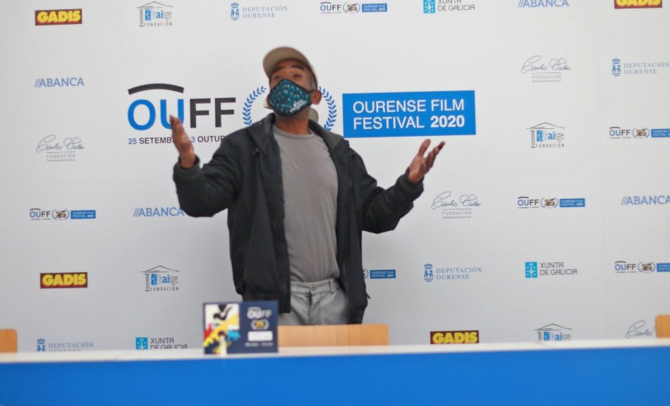 Marcelo Ndong, protagonista del documental sobre su vida, &#34;Manoliño Nguema&#34;, ayer en el Valcárcel (JOSÉ PAZ).