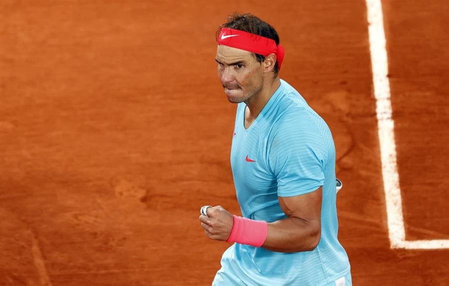 Rafa Nadal celebra uno de los puntos ante Djokovic (EFE).